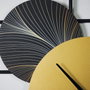 Wallity Reloj de Pared Decorativo de Metal Dorado y Negro APS139LCA